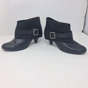 fioni black leather ankle boots with buckle detail. Size: US 8.5 #leather #ankle